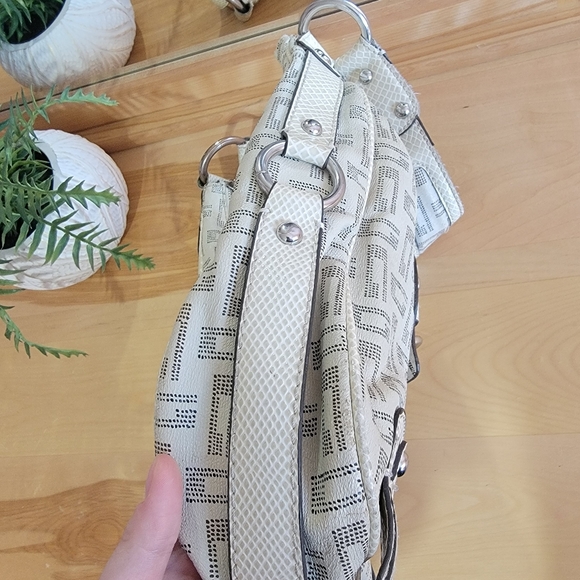 Guess Purse - Picture 7 of 10